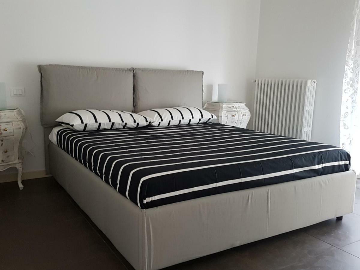 דירות דסנזאנו דל גארדה Casa Savoia מראה חיצוני תמונה
